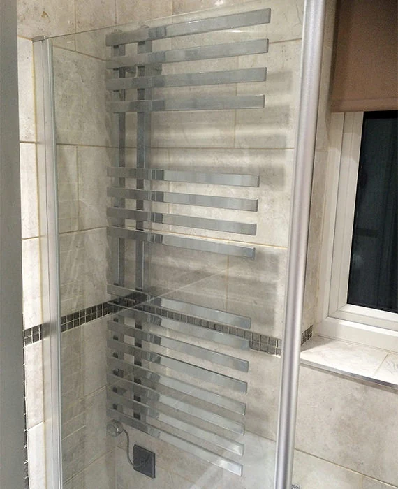 Reina Felino Designer Radiator Chrome